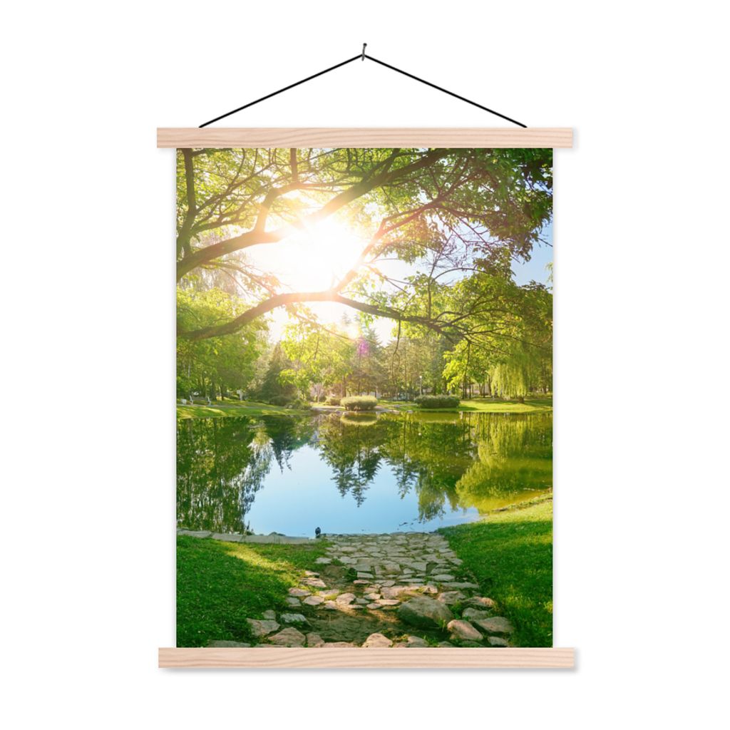 MuchoWow Textilposter Bäume - See - Sonne - Gras - Natur 40x53 cm mit holzfarbenen Rahmen - Schlafzimmer