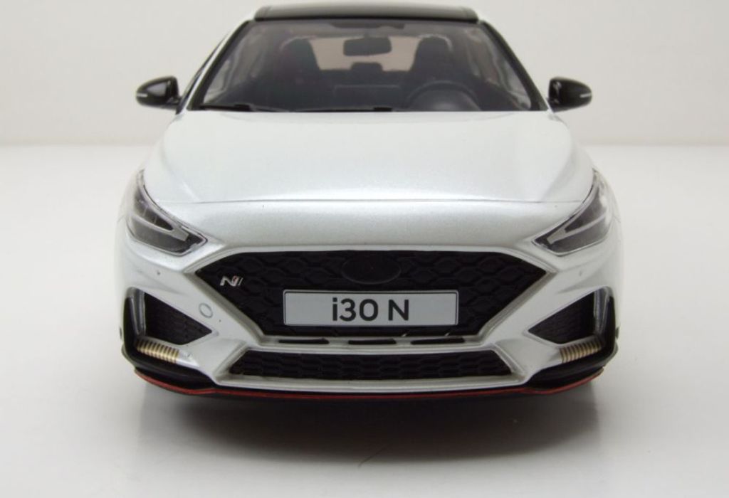 MCG 18376 Hyundai i30 N Limited Edition 2021 weiß metallic Produktbild 13