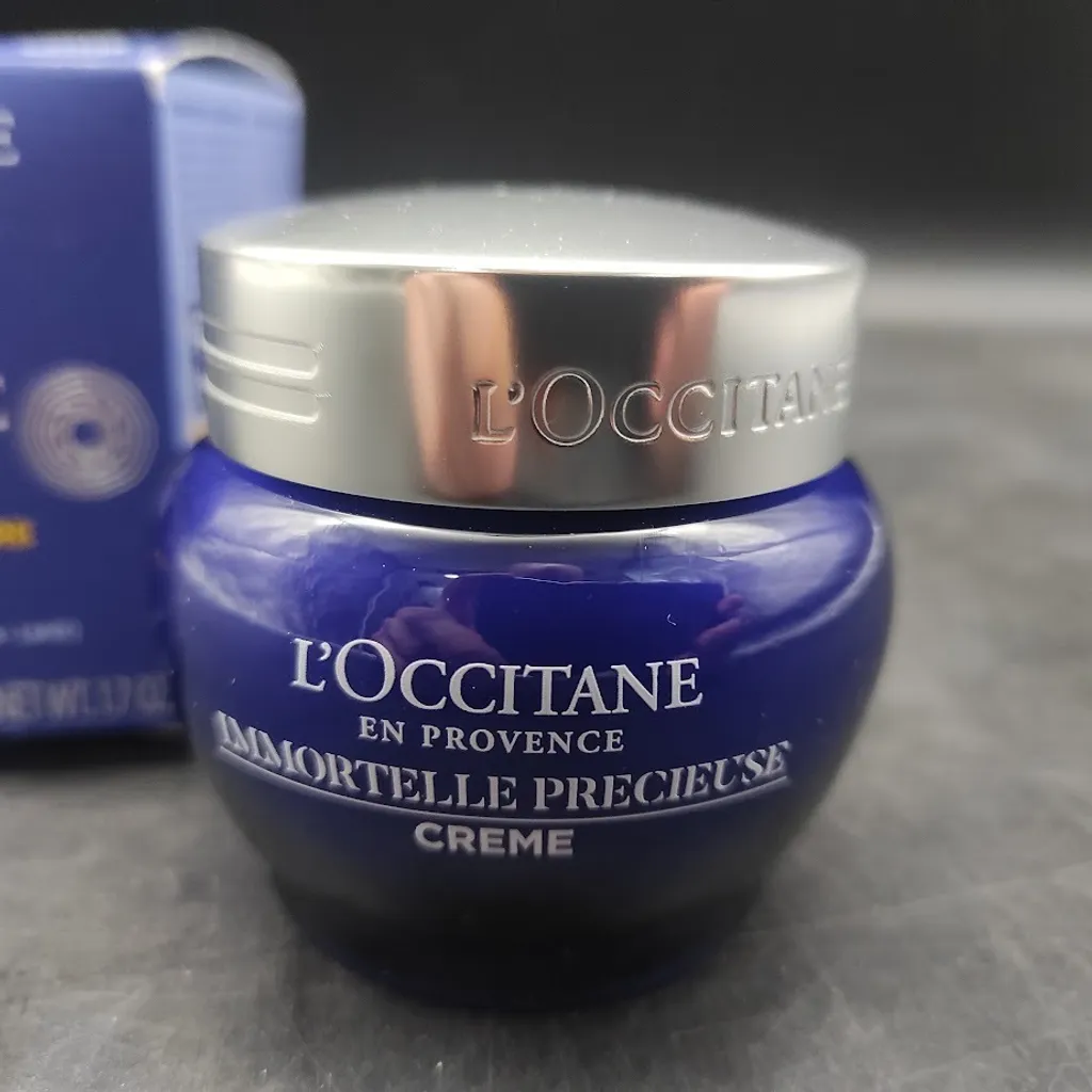 Crema Viso L'Occitane Precious 50ml: Efficacia Anti-Rughe e Pori Minimi - 9