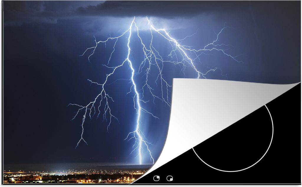 KitchenYeah Herdabdeckplatte Blitze bei Nacht über einer Stadt , 89x51cm, Küche Deko, Ceranfeld Herdabdeckung, Abdeckplatte fùr Kochfeld
