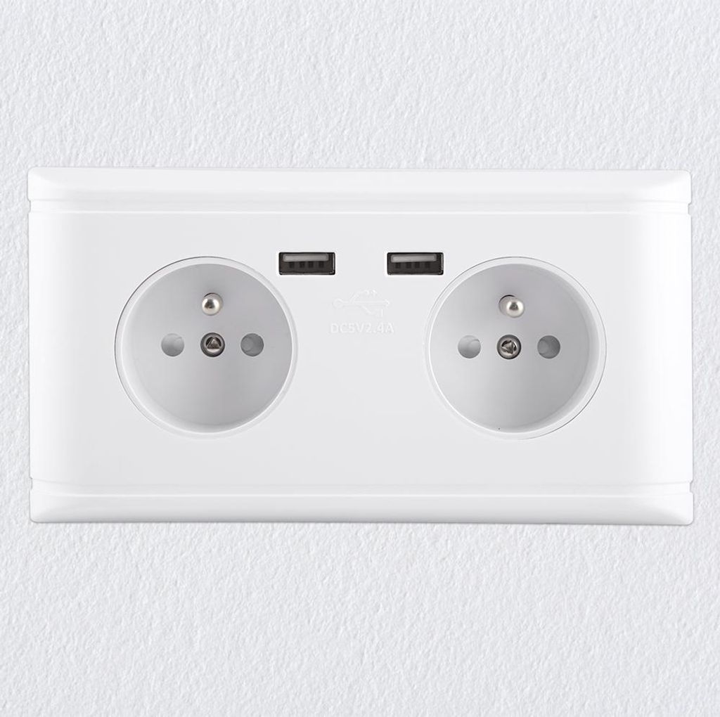 Multifunktionale Wandsteckdose mit zwei USB-Anschlüssen zum Aufladen von Handys