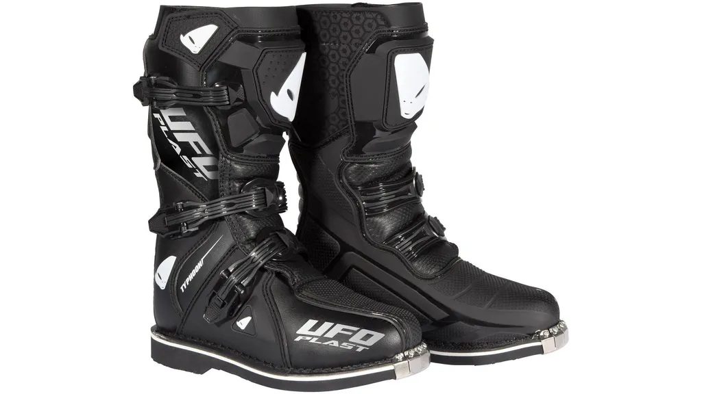 Bottes de moto cross junior UFO Plast Typhoon 37 en cuir protecteur