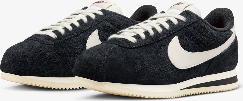 All suede nike cortez online