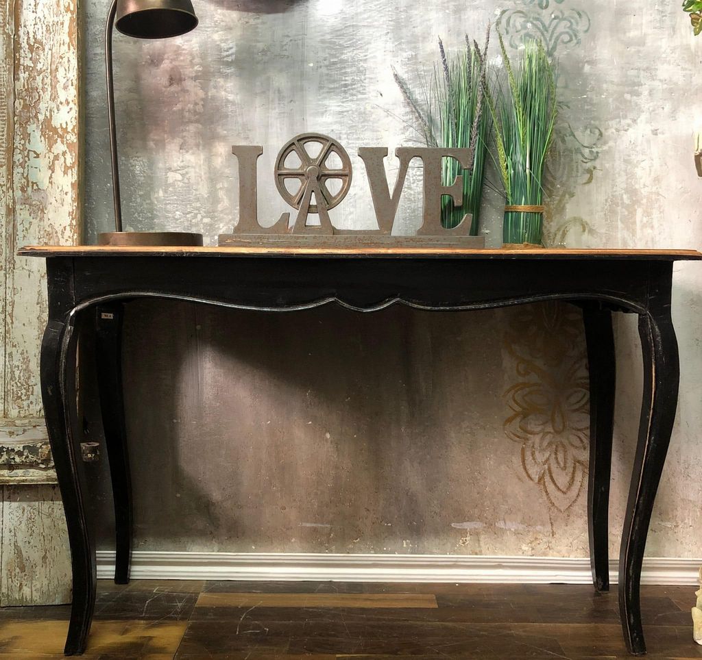 Consolle vintage in legno massiccio con gambe decorative - Immagine del prodotto 