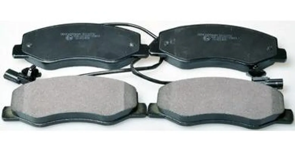 Stop bruits de freinage : Plaquettes DENCKERMANN B111272 Master et Movano