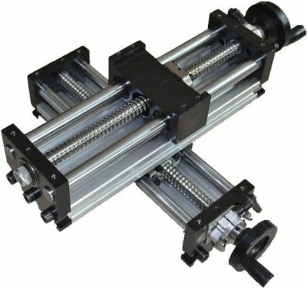 Actionneur linéaire manuel 100mm et table de coulisse croisée SFU1605