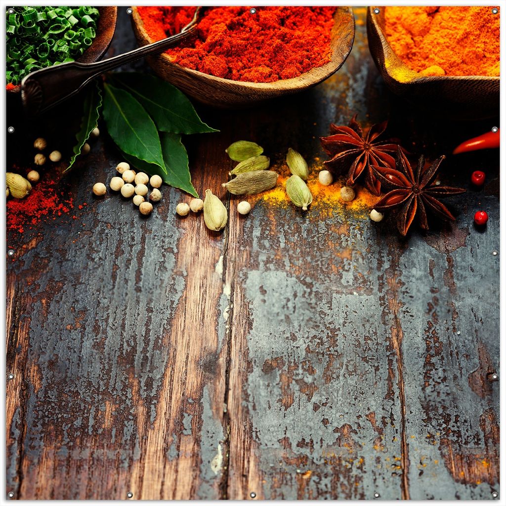 Wallario XXL Outdoor-Poster für Garten oder Balkon, Motiv Gewürze auf Holz - uriger Holztisch in der Küche, in ca. 200 x 200 cm
