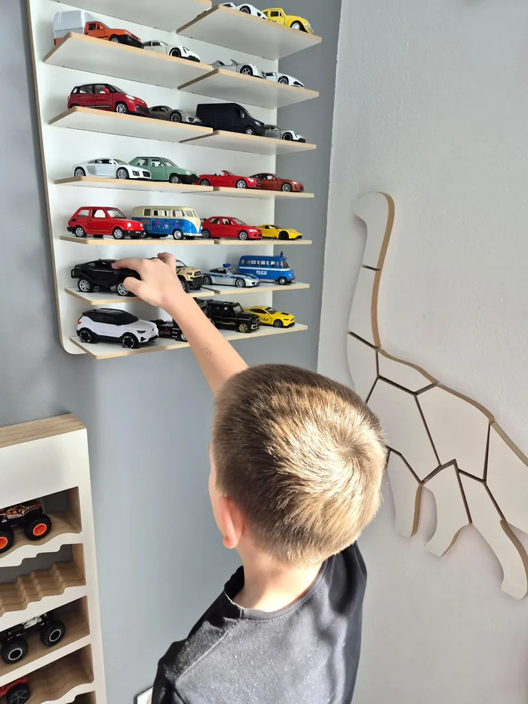 Vitrine ouverte pour modèles 1:43 : fini les reflets et la poussière