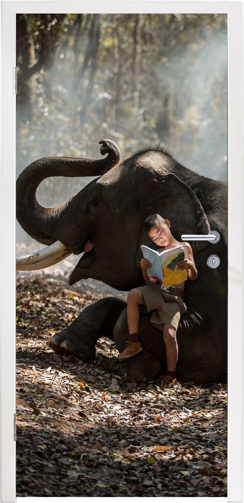 MuchoWow Türtapete Selbstklebende Türfolie Elefant mit einem lesenden Kind 95x235 cm Türposter Türaufkleber Klebefolie Türklebefolie - XXL-P...