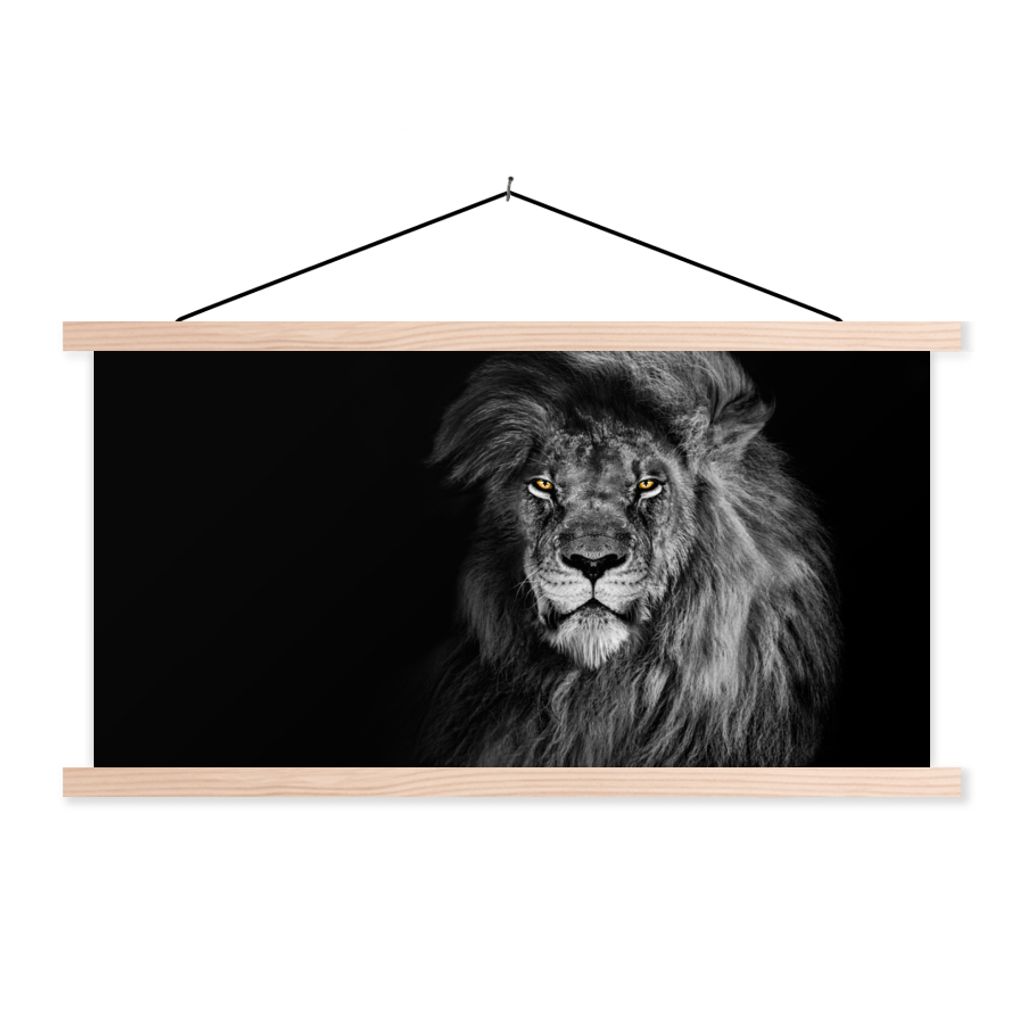 MuchoWow Textilposter Löwe - Augen - Orange - Schwarz und weiß - Tiere - Porträt 60x30 cm mit holzfarbenen Rahmen - Dekoration