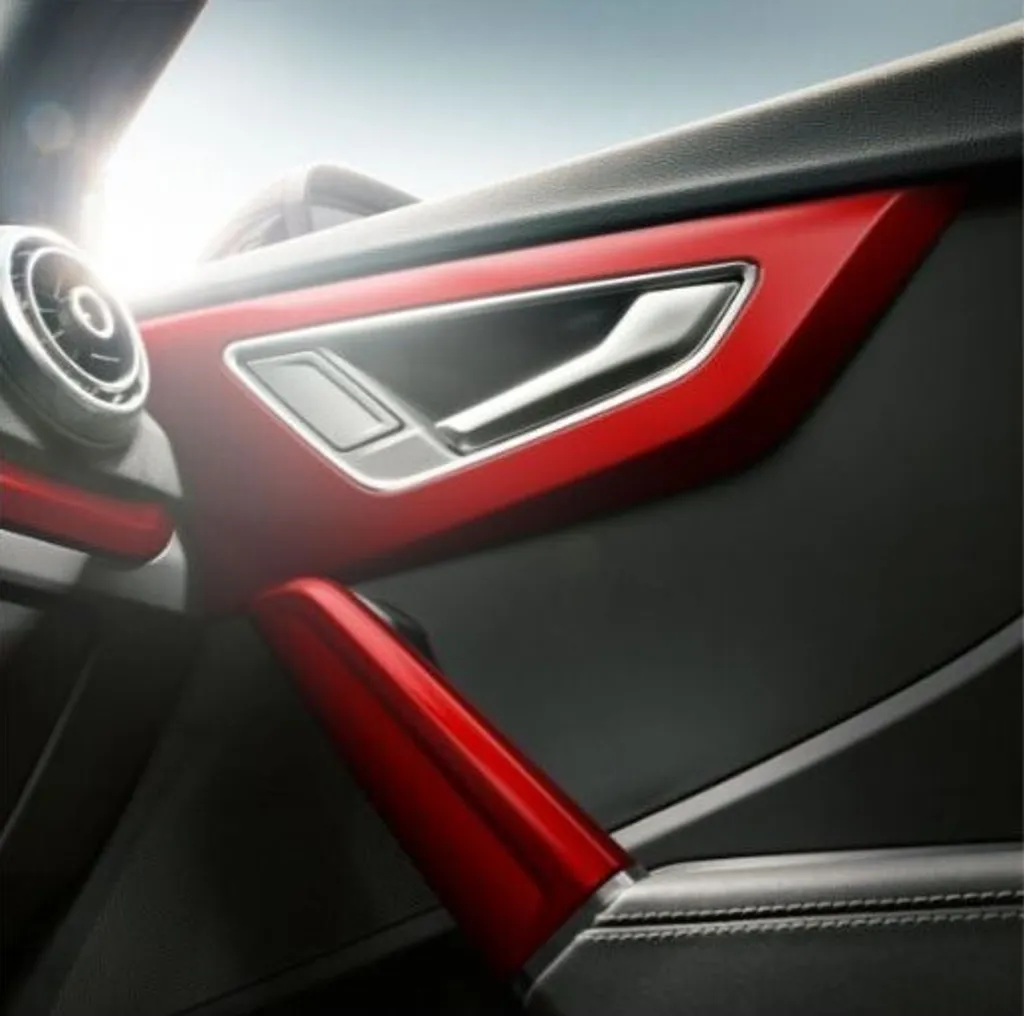 Garniture de porte Audi Q2 GA origine Audi en rouge Misano AV G+D