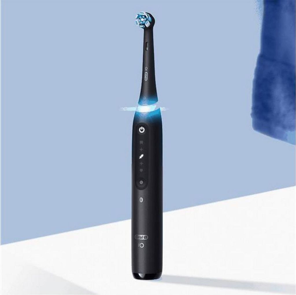Oral-B iO 5 Brosse à dents rotative pour adultes Noir Image du produit 