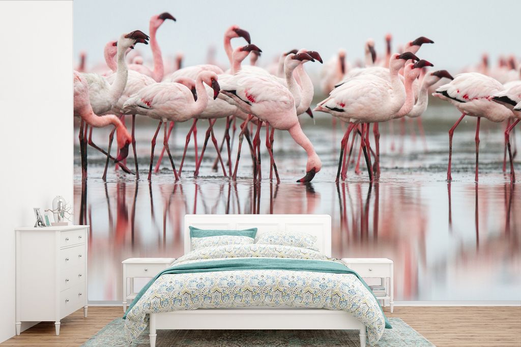 MuchoWow Fototapete für Wohnzimmer oder Schlafzimmer Wandtapete Vinyl Motivtapete Schar von Flamingos im Wasser - 450x300 cm - Gemusterte