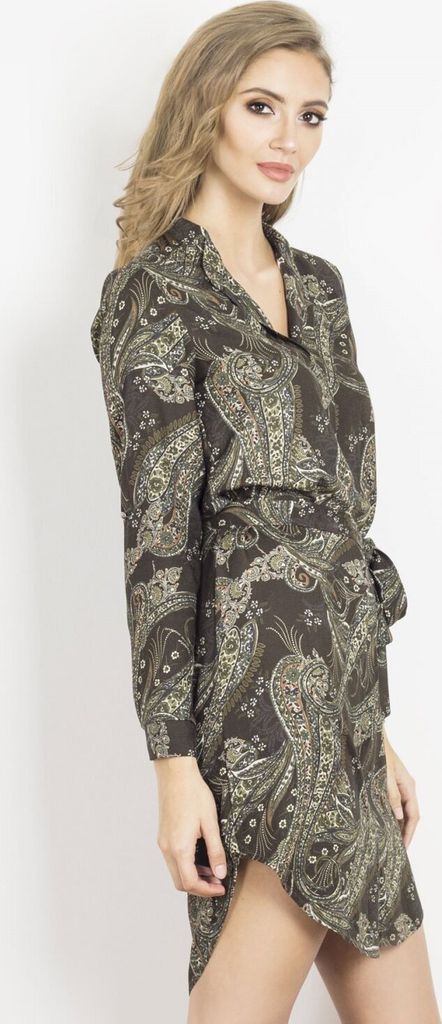 Kleid Amara Grün Größe 40 aus Viskose, mit Stehkragen, Gürtel, langen Ärmeln und asymmetrischem Saum