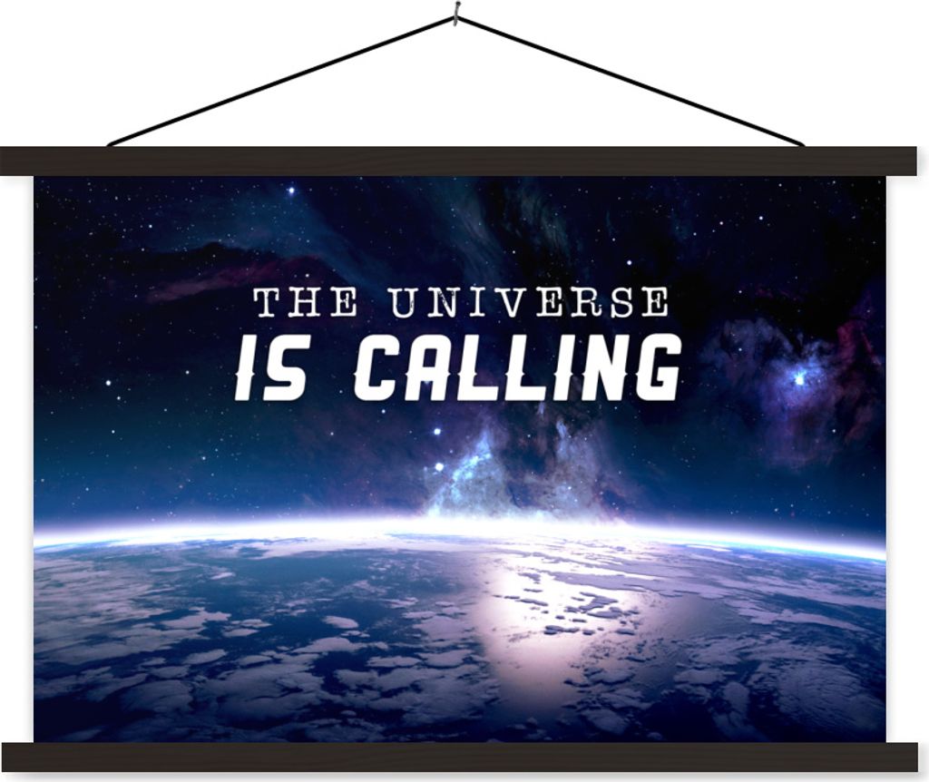 MuchoWow Textilposter Zitate - 'Das Universum ruft' - Sprichwörter - Jungen - Kinder - Kinder - Kleiner Junge 90x60 cm mit schwarzem Rahmen - Au...