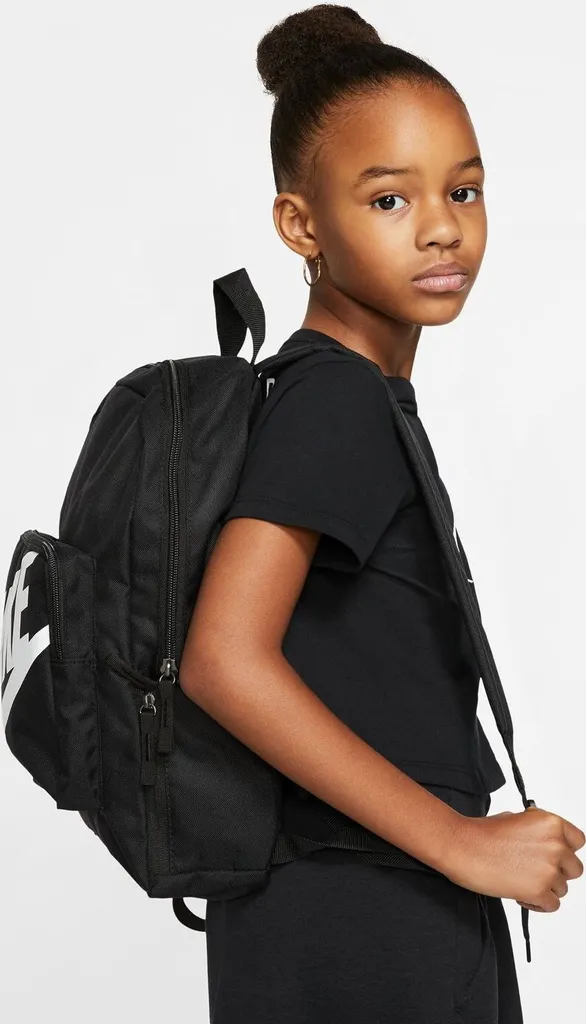 Zaino Nike Classic Junior BA5928010 | Recensione e Caratteristiche 16L - 6