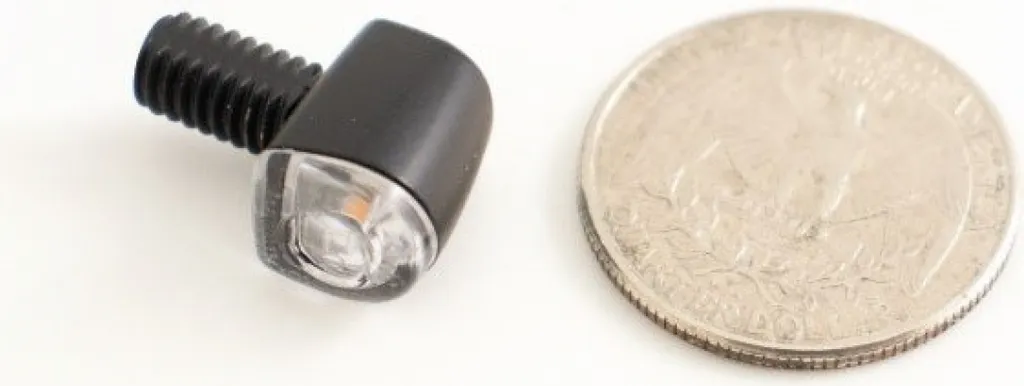 Feu Arrière LED Homologué E Koso Nano 14x10mm - Discrétion et Sécurité