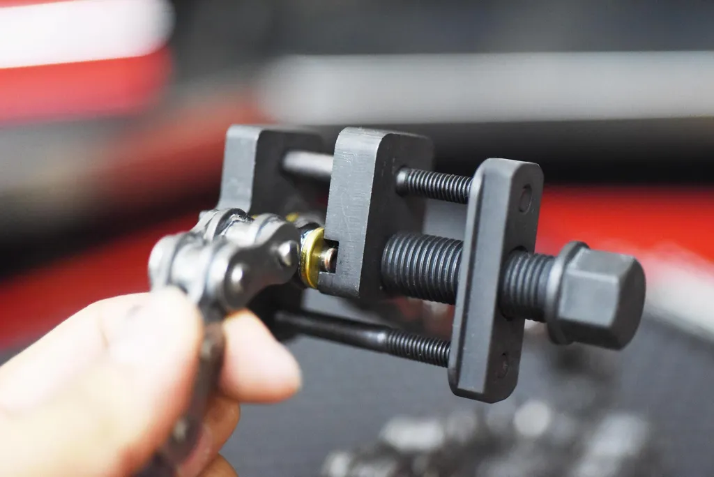 Outil de rivetage de chaîne moto pour le remplacement de transmission - 3