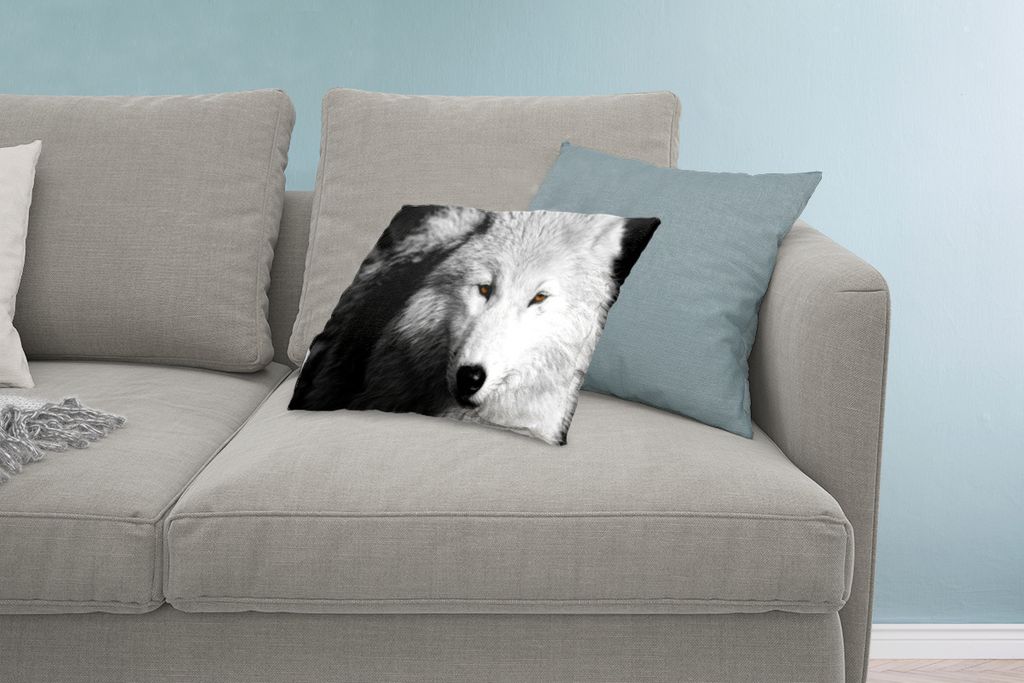 MuchoWow Zierkissen Sofakissen Wohnzimmer Dekokissen 60x40 cm In der Nähe Ansicht Wolf in Schwarz und Weiß - Kopfkissen - Polster mit Foto