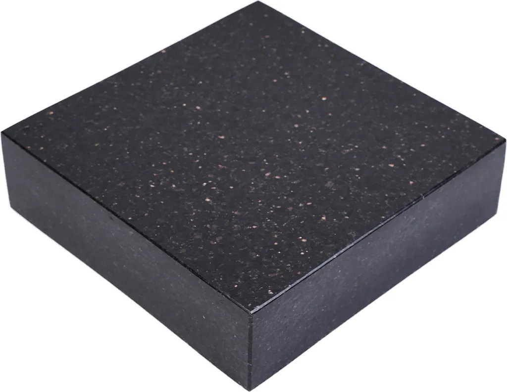 Socle funéraire suédois Black : stabiliser une urne sur une sépulture