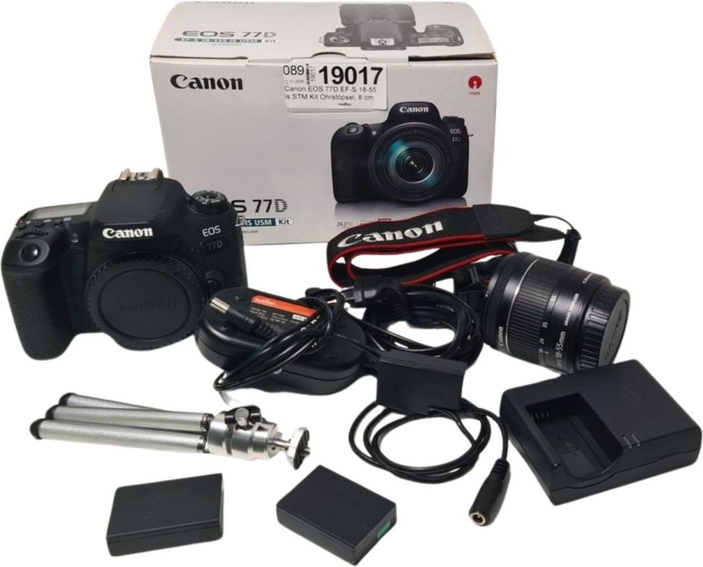 CANON EOS 77D Kit EF-S 18-135mm F/3.5-5.6 IS STM Produktbild 