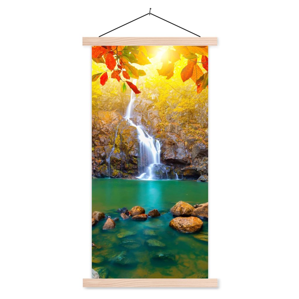 MuchoWow Textilposter Steine - Baum - Wasserfall - Herbst - Rot 40x80 cm mit holzfarbenen Rahmen - Wohnzimmer