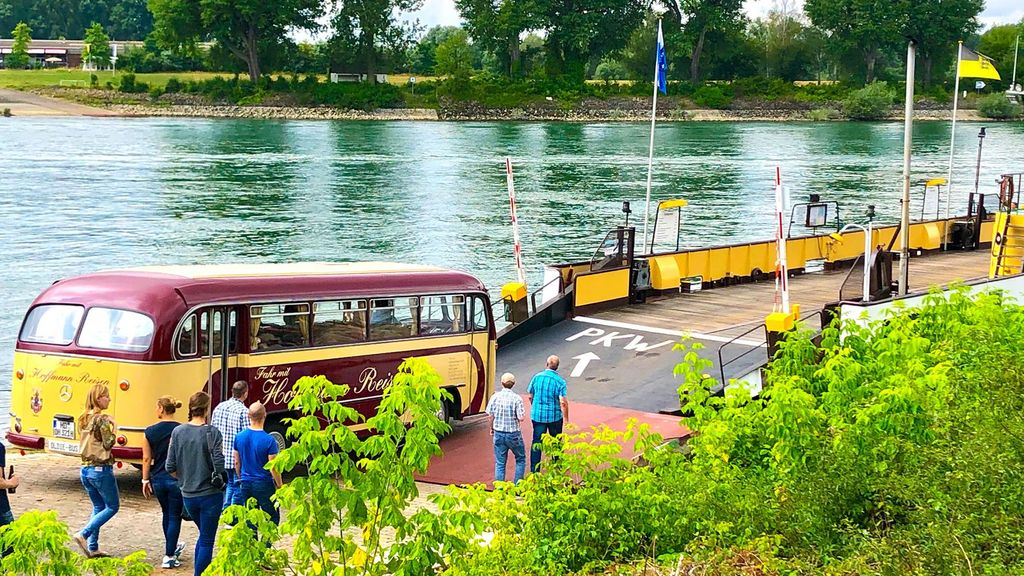 Jochen Schweizer Krimi Oldtimertour Heidelberg; Erlebnis verschenken oder selbst erleben; Gutschein gültig für 1 Person Gruppengröße 20-23 Per...