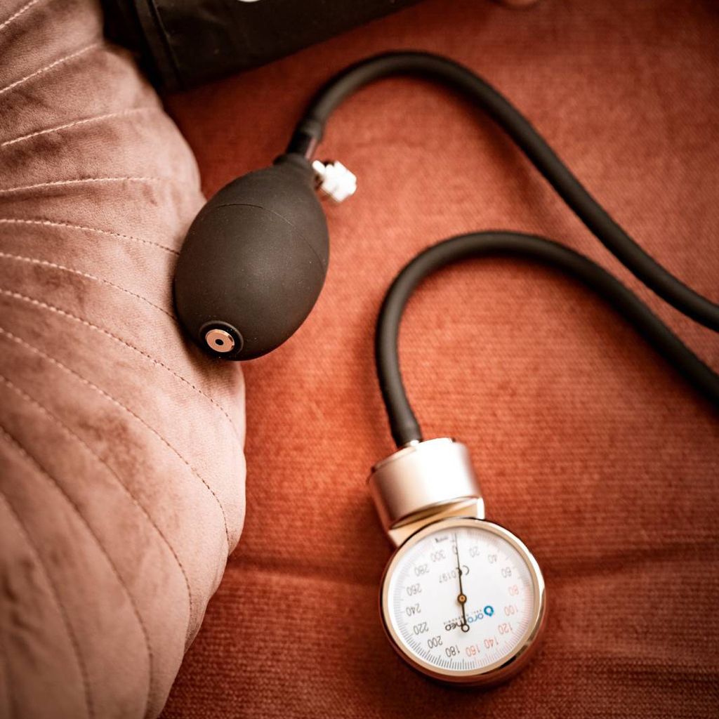 OROMED ORO-Z Professionelles Manuell Blutdruckmessgerät Produktbild 2