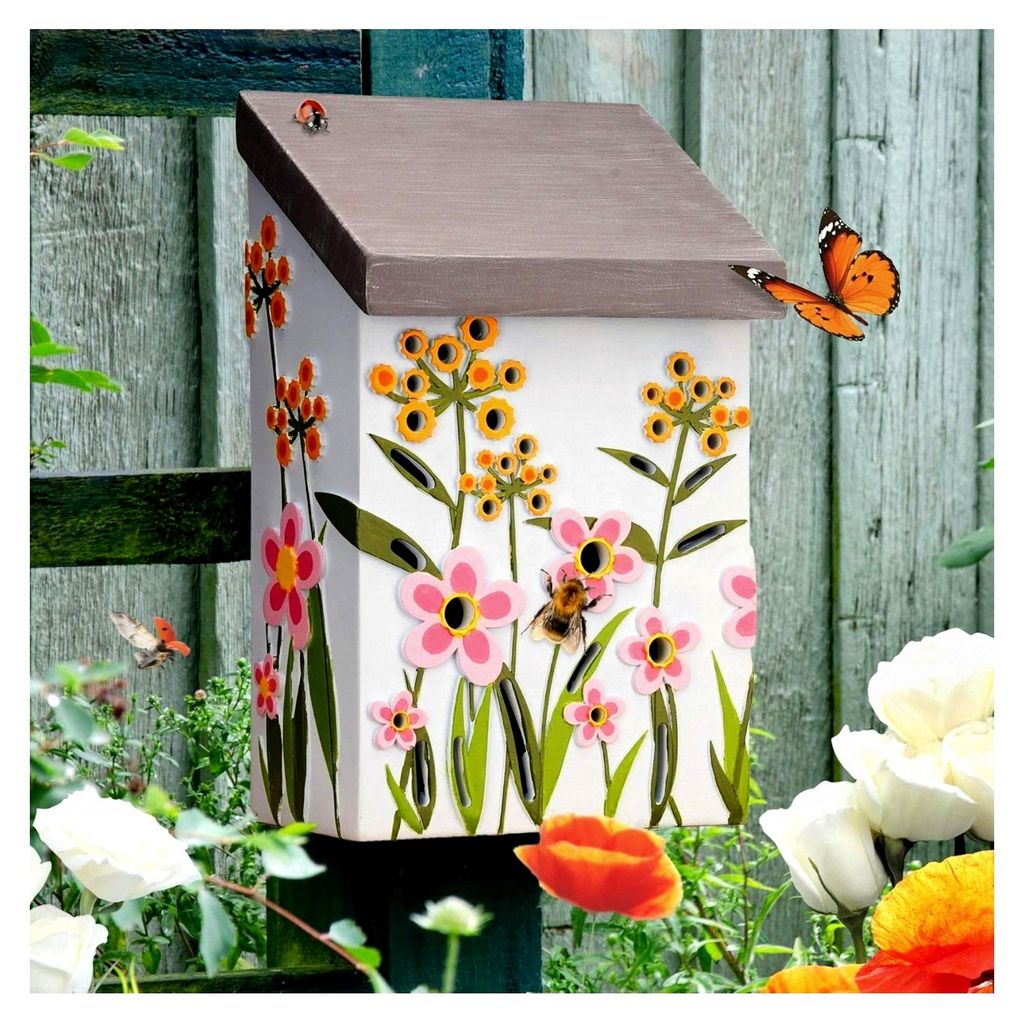 Bienenhaus für den Garten - Insektenhotel für Marienkäfer und Bienen - handbemaltes hellblaues Käferhotel in Geschenkbox