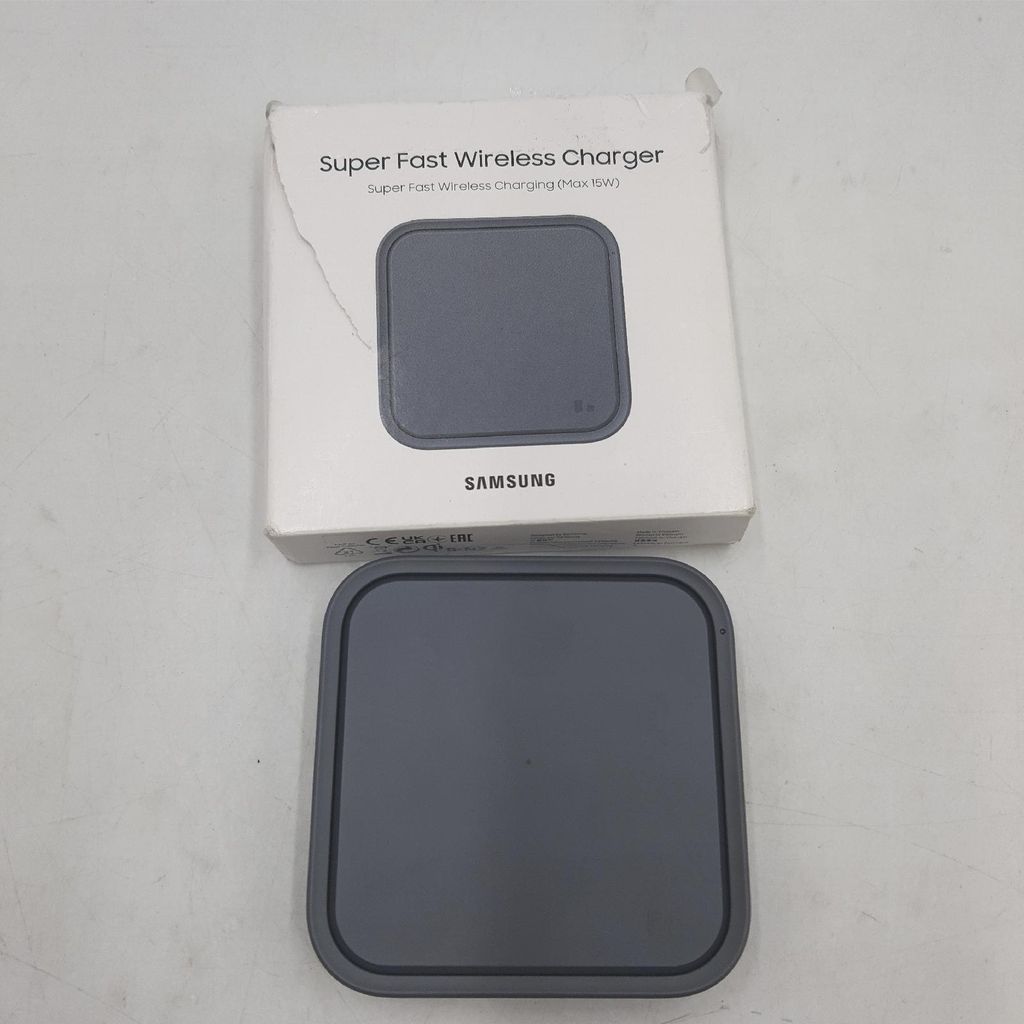 Indukčná nabíjačka Samsung 15 W čierna (EP-P2400BBEGEU) Obrázok produktu 12