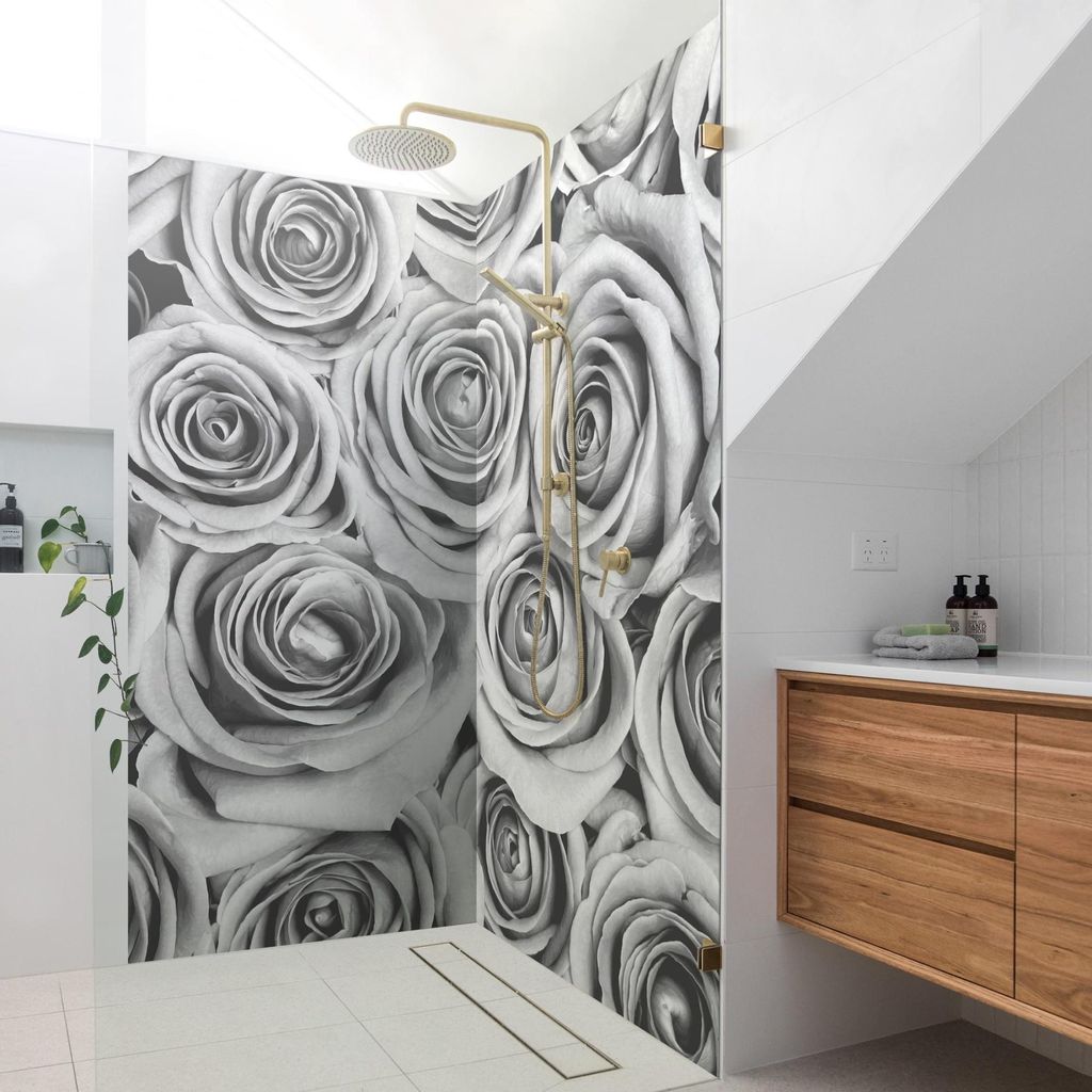 Duschrückwand mit Motiv selbstklebend - 0.61 mm Wandpaneel wasserfest Rose schwarz weiss Landhaus Badrückwand fugenlos Premium matt 80x200 cm