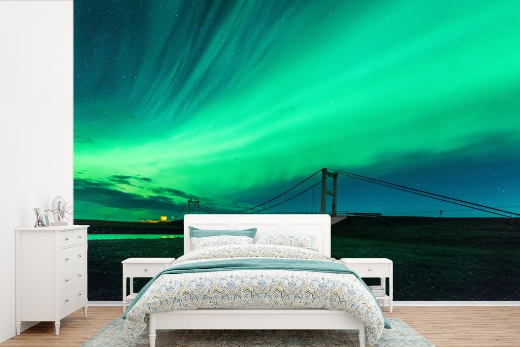 MuchoWow Fototapete für Wohnzimmer oder Schlafzimmer Wandtapete Vinyl Motivtapete Nordlichter - Brücke - Island - 360x240 cm - Vinyl-Tapete