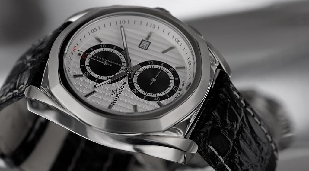 MALE WATCH ON BASE (ohne Box)