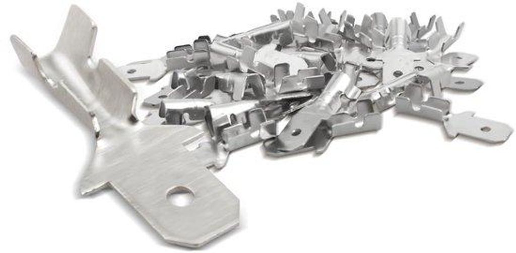 100 Stück nicht-isolierte Kabelklemmen, 4,8 mm Anschlussbreite, für Kabel 0,5-1 mm², männlich.