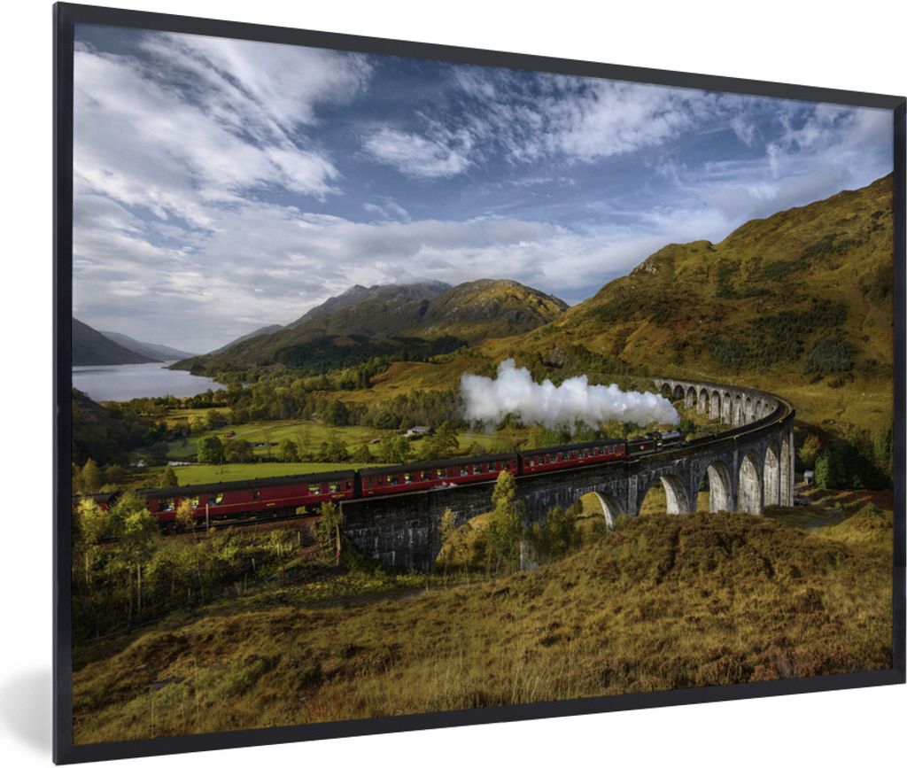 MuchoWow Gerahmtes Poster Eine rote Dampflokomotive überquert einen Fluss 90x60 cm - Poster mit Schwarzem Bilderrahmen Wandposter Rahmen Foto Bi...