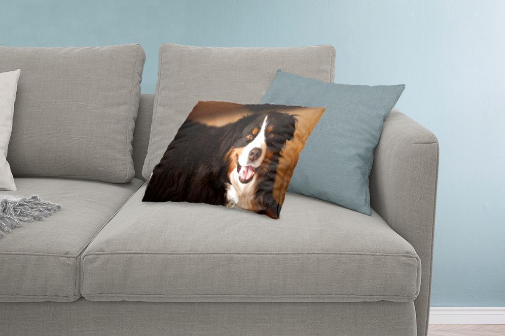 MuchoWow Zierkissen Sofakissen Wohnzimmer Dekokissen 60x40 cm Berner Sennenhund schaut in die Kamera - Kopfkissen - Polster mit Foto