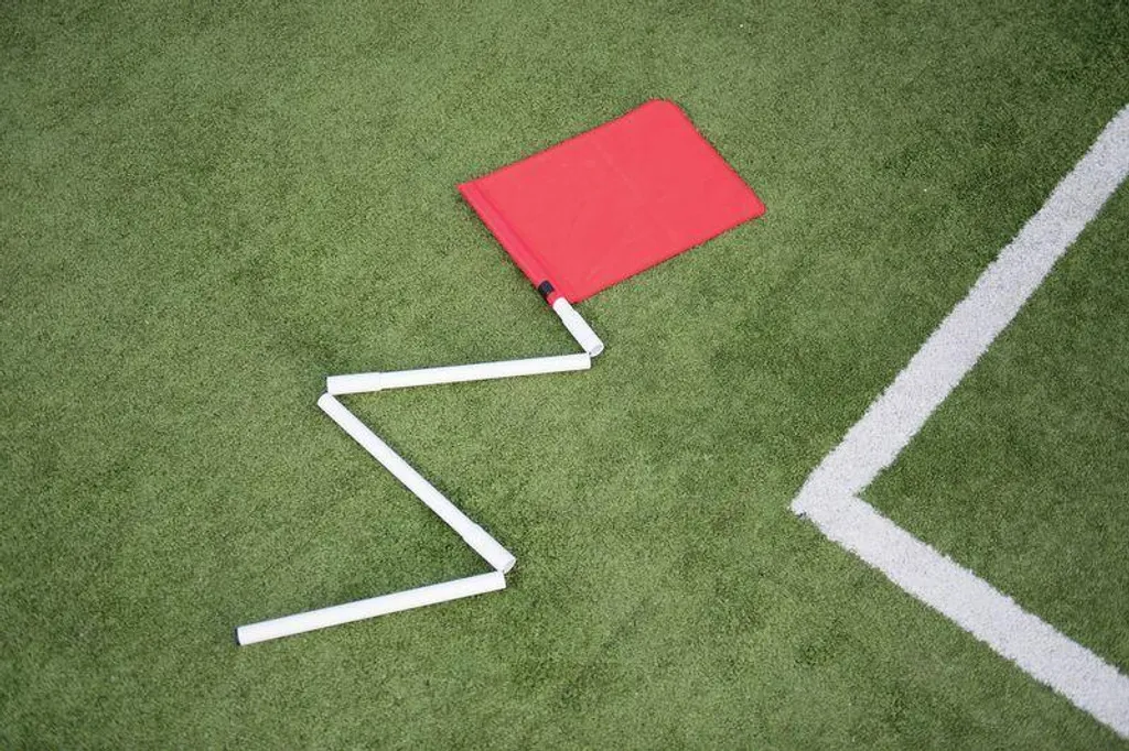 Équipement de marquage pour terrain de sport : poteaux d'angle pliables 5ft