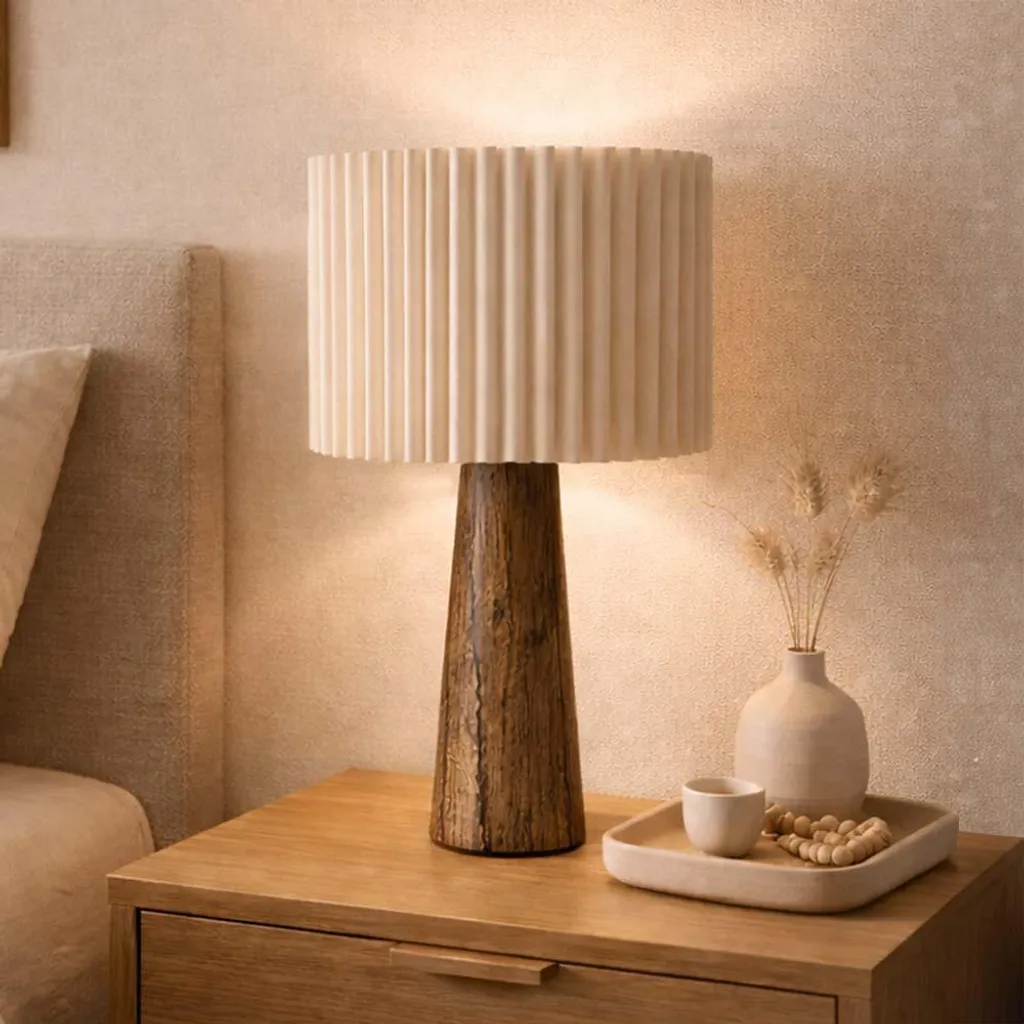 Lampe de table bois noyer Lucerne Milton & Oldbrook luminaire d'appoint