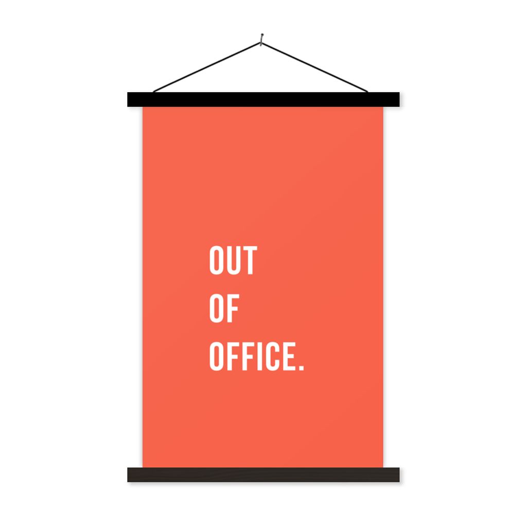 MuchoWow Textilposter Zitate - Außer Dienst - Orange 60x90 cm mit schwarzem Rahmen - Poster Wohnzimmer