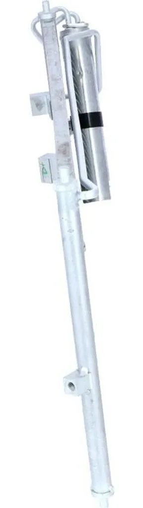NRF 35563 Condenseur de Climatisation Haute Performance pour Auto - 11