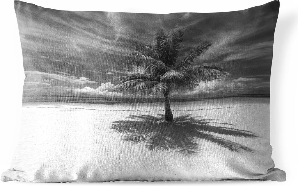 MuchoWow Outdoor Kissen - Kokosnusspalme auf dem weißen Sand von Mo'orea in Schwarz und Weiß - 50x30 cm - Wetterfest - Lounge Kissen - Sofa kis...