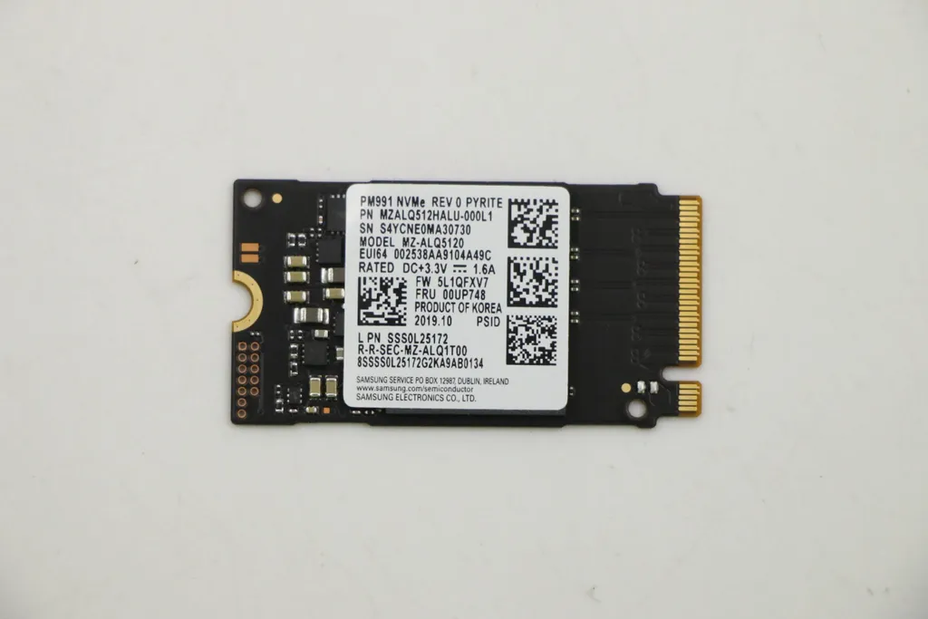 SSD Lenovo 512GB M.2 2242 NVMe : Performance et Format Compact 00UP748
