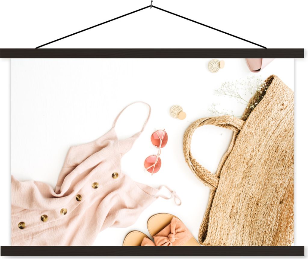 MuchoWow Textilposter Rosa - Sonnenbrille - Jumpsuit 150x100 cm mit schwarzem Rahmen - Schlafzimmer