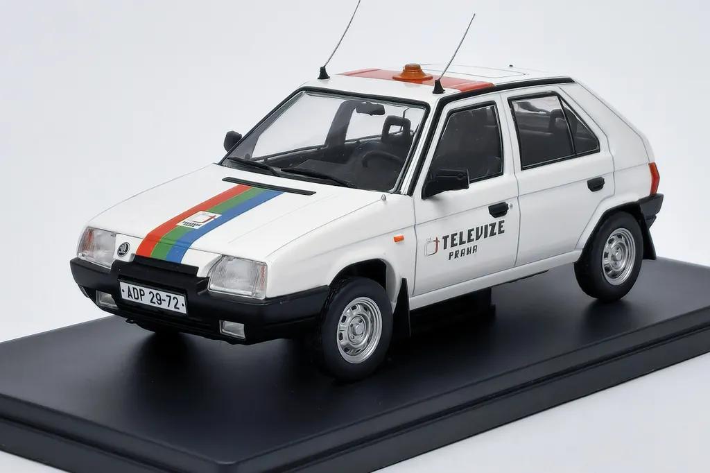 Réplique Škoda Favorit 1:24 MJ : Qualité de Finition pour Collectionneur