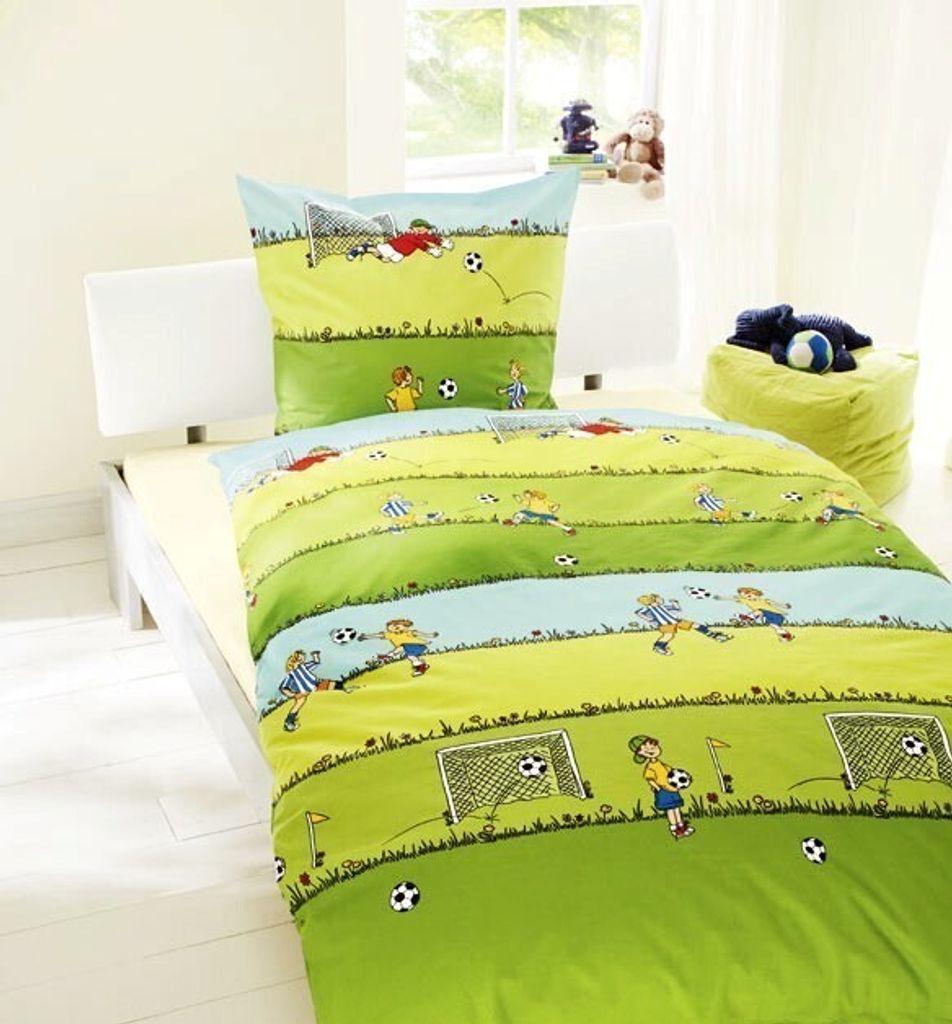 Bierbaum Kinder Biber Bettwäsche 2 tlg. 135x200cm Dinosaurier Pferde Astronaut Bauernhof Einhorn Fußball Baustelle, Farbe:Fußball