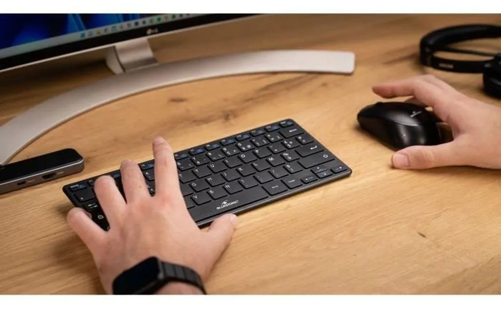 Pack Clavier Souris Sans Fil Bluestork - Solution Idéale Télétravail PC