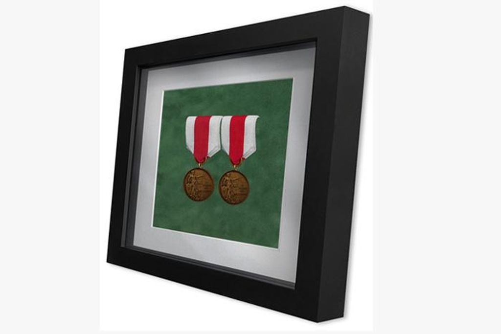 Ramka 3D do medali i zdjęcia czarna 20 × 20 cm (okienko 14 Zdjęcie produktu 