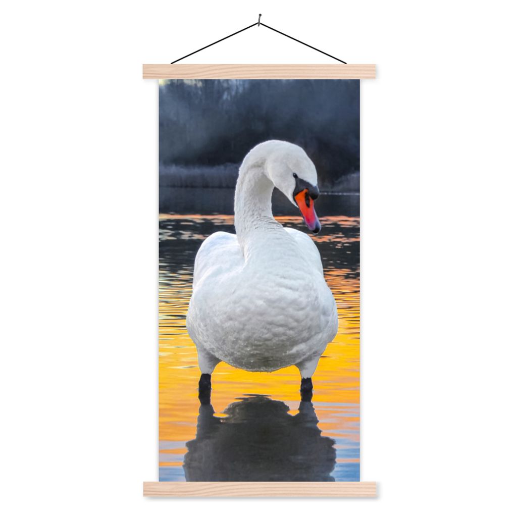 MuchoWow Textilposter Schwan - Vogel - Sonnenuntergang - Wasser 40x80 cm mit holzfarbenen Rahmen - Wohnzimmer