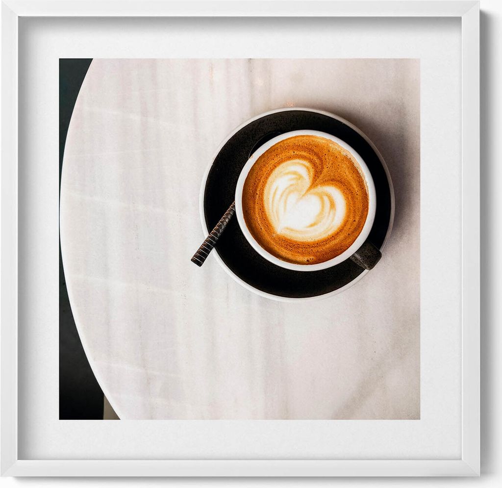 Tasse Kaffee mit einem Herz– Wandbild mit Rahmen – Gerahmtes Bild – Wanddekoration – 50x50 cm – Weiß Rahmen