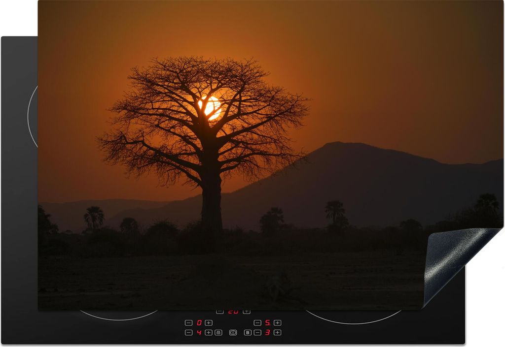 KitchenYeah Herdabdeckplatte Oranger Sonnenuntergang hinter einem Baobab-Baum im Lower Zambezi National Park , 76x51cm, Küche Deko, Glaskeramikk...